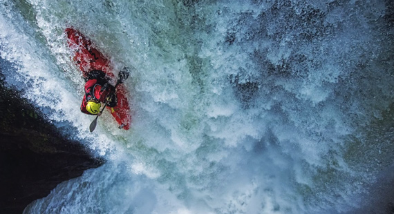 extreme kayaking photography