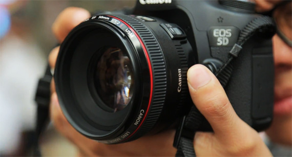 canon 50mm f/1.8 lens