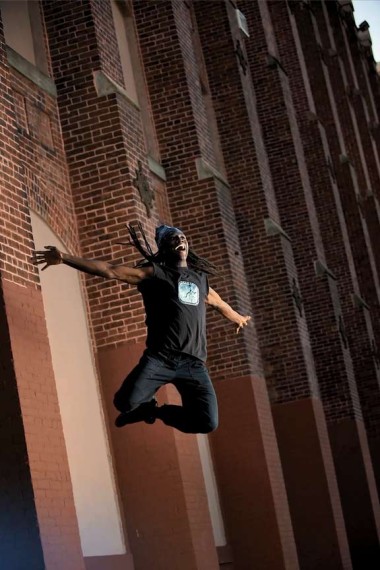 joe-mcnally-parkour-portrait-lighting