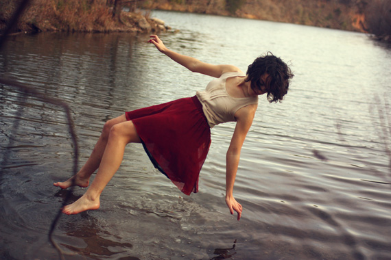 28 Defying gravity ideas  defying gravity, levitation photography