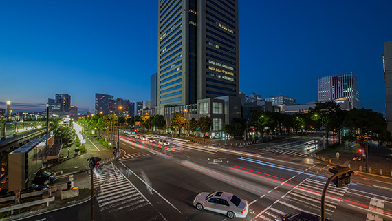 timelapse of day night traffic