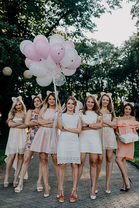 bridesmaids group photo