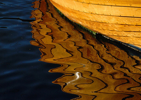 water reflection photography tips
