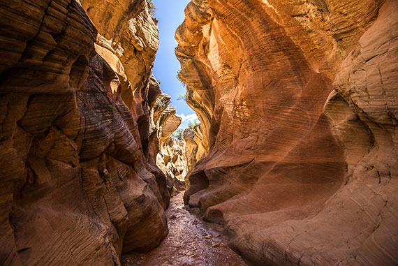 photographing slot canyons